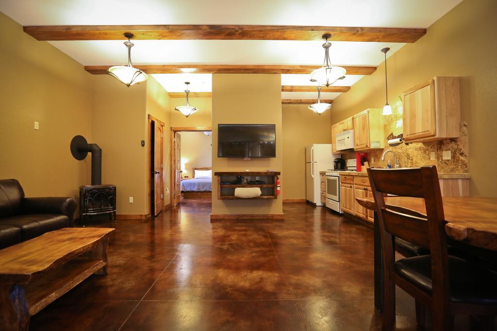Baycrest Lodge โฮเมอร์ ภายนอก รูปภาพ