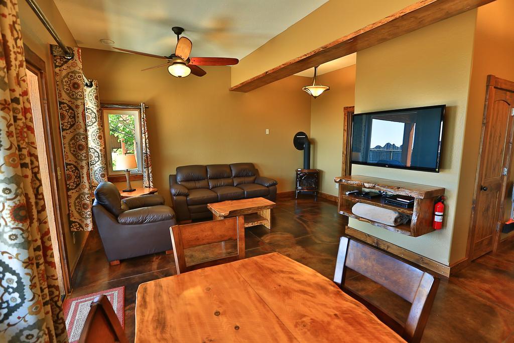 Baycrest Lodge โฮเมอร์ ภายนอก รูปภาพ